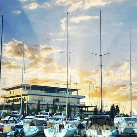 Atakoey Marina Park Hotel Residence Istanbul Exterior photo
